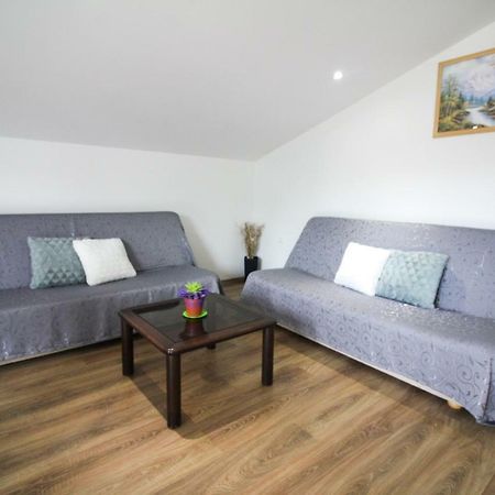 Sebi Apartment 300 M From Beach 로비니 외부 사진