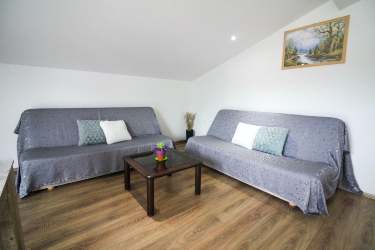 Sebi Apartment 300 M From Beach 로비니 외부 사진