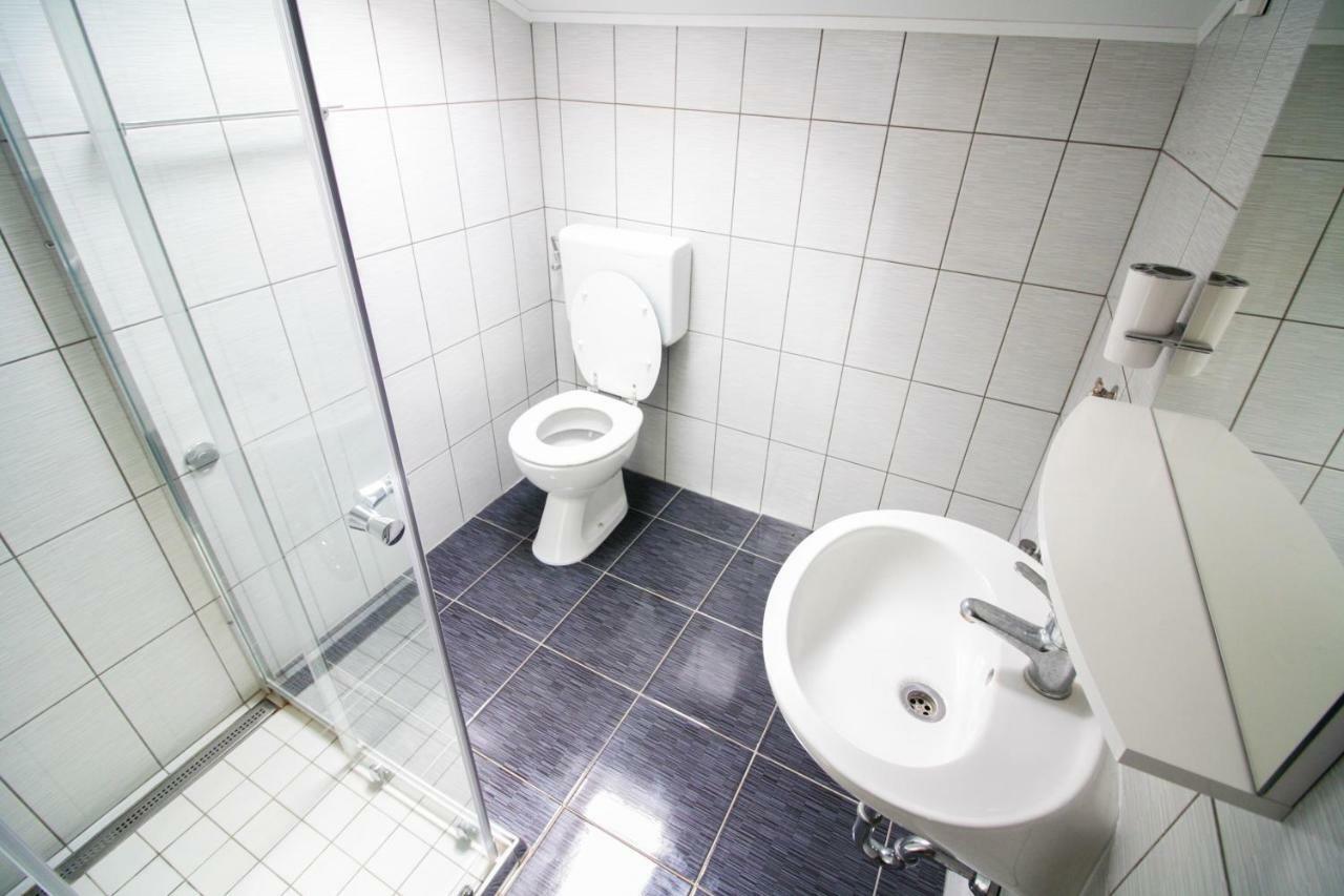 Sebi Apartment 300 M From Beach 로비니 외부 사진